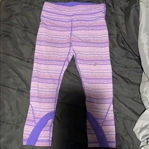 cropped purple leggings